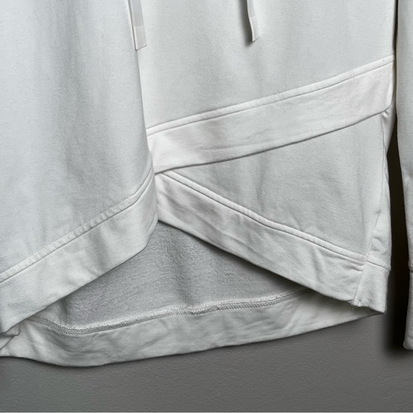 Athleta Women's White Lightweight Asymmetrical Hoodie Size Medium - Picture 6 of 10
